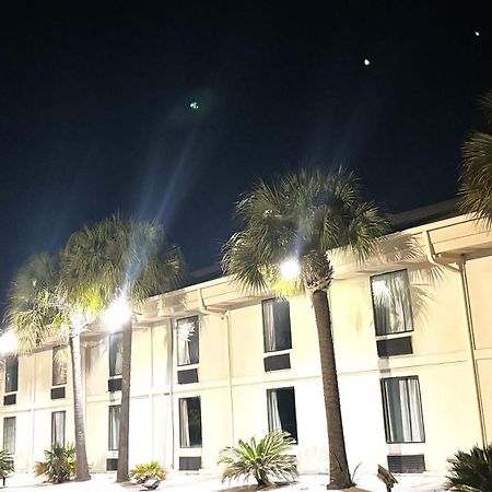 Regency Inn & Suites Pensacola Dış mekan fotoğraf