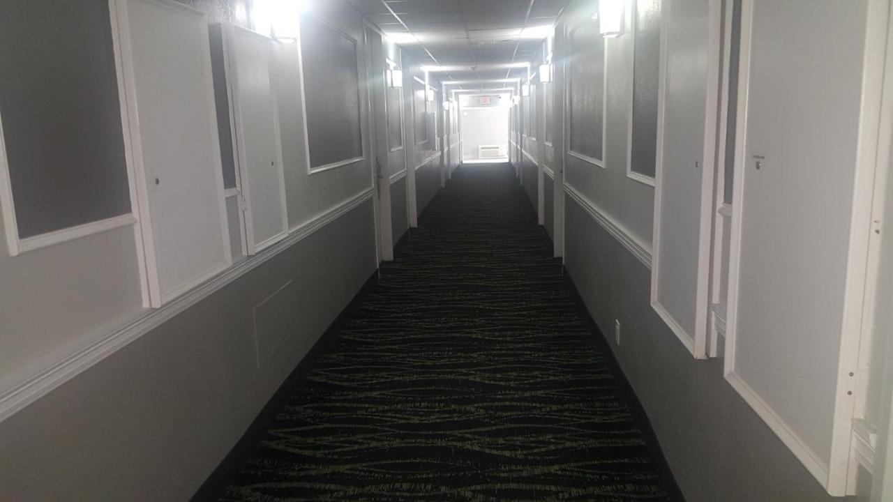Regency Inn & Suites Pensacola Dış mekan fotoğraf