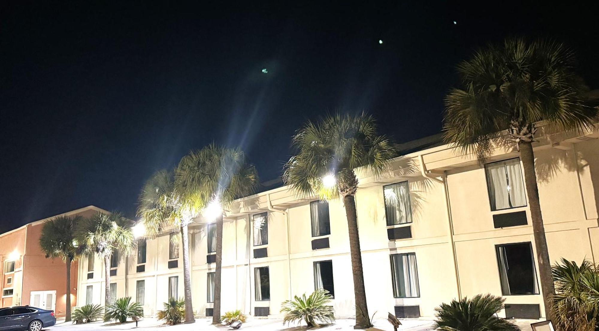 Regency Inn & Suites Pensacola Dış mekan fotoğraf